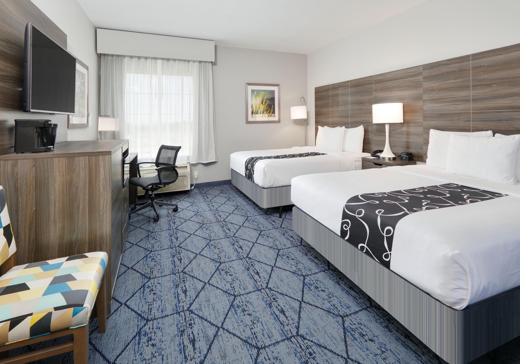 La Quinta By Wyndham Denton - University Drive Bagian luar foto
