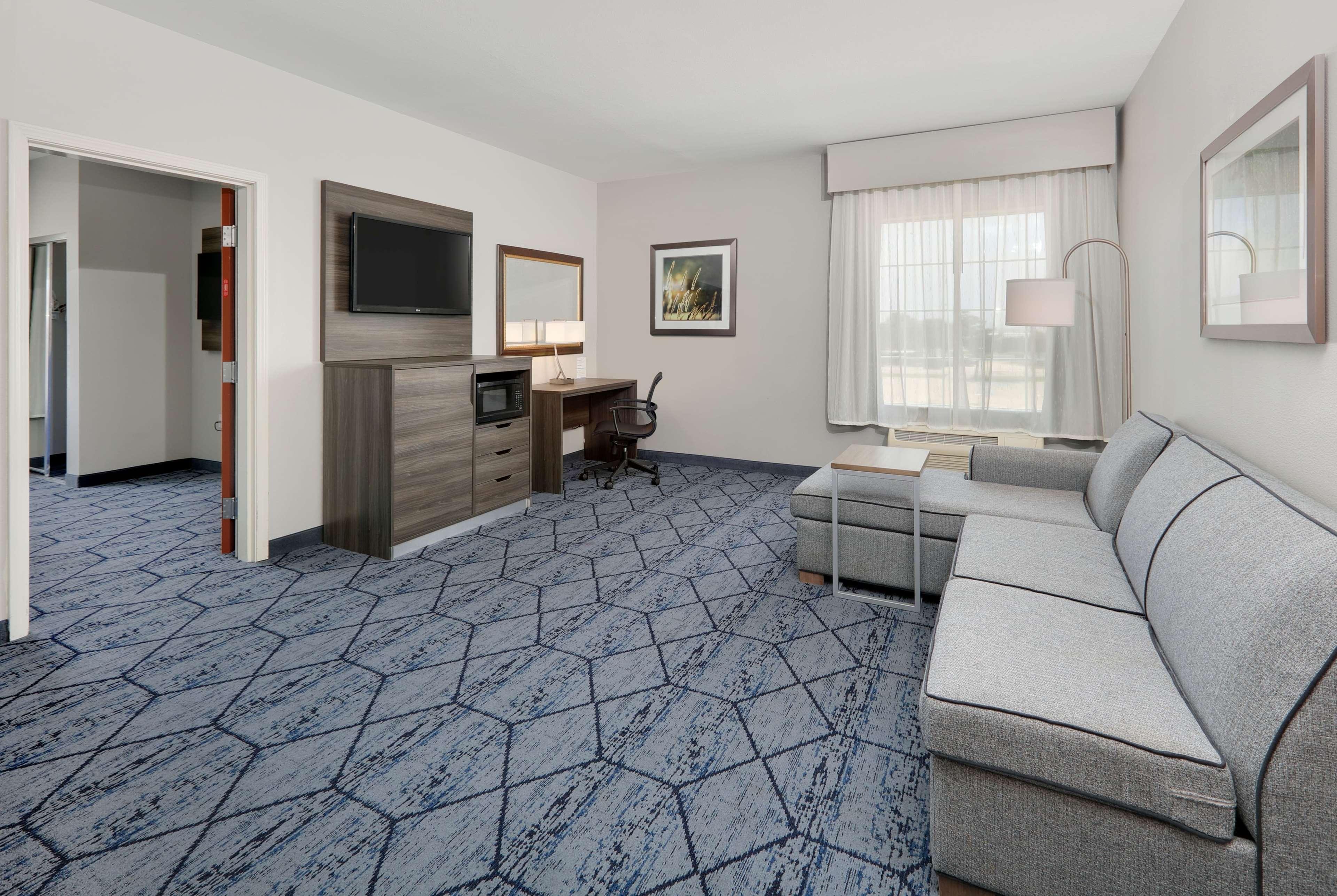 La Quinta By Wyndham Denton - University Drive Bagian luar foto