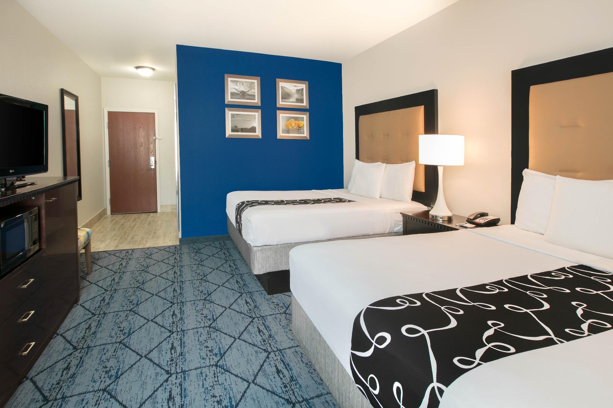 La Quinta By Wyndham Denton - University Drive Bagian luar foto