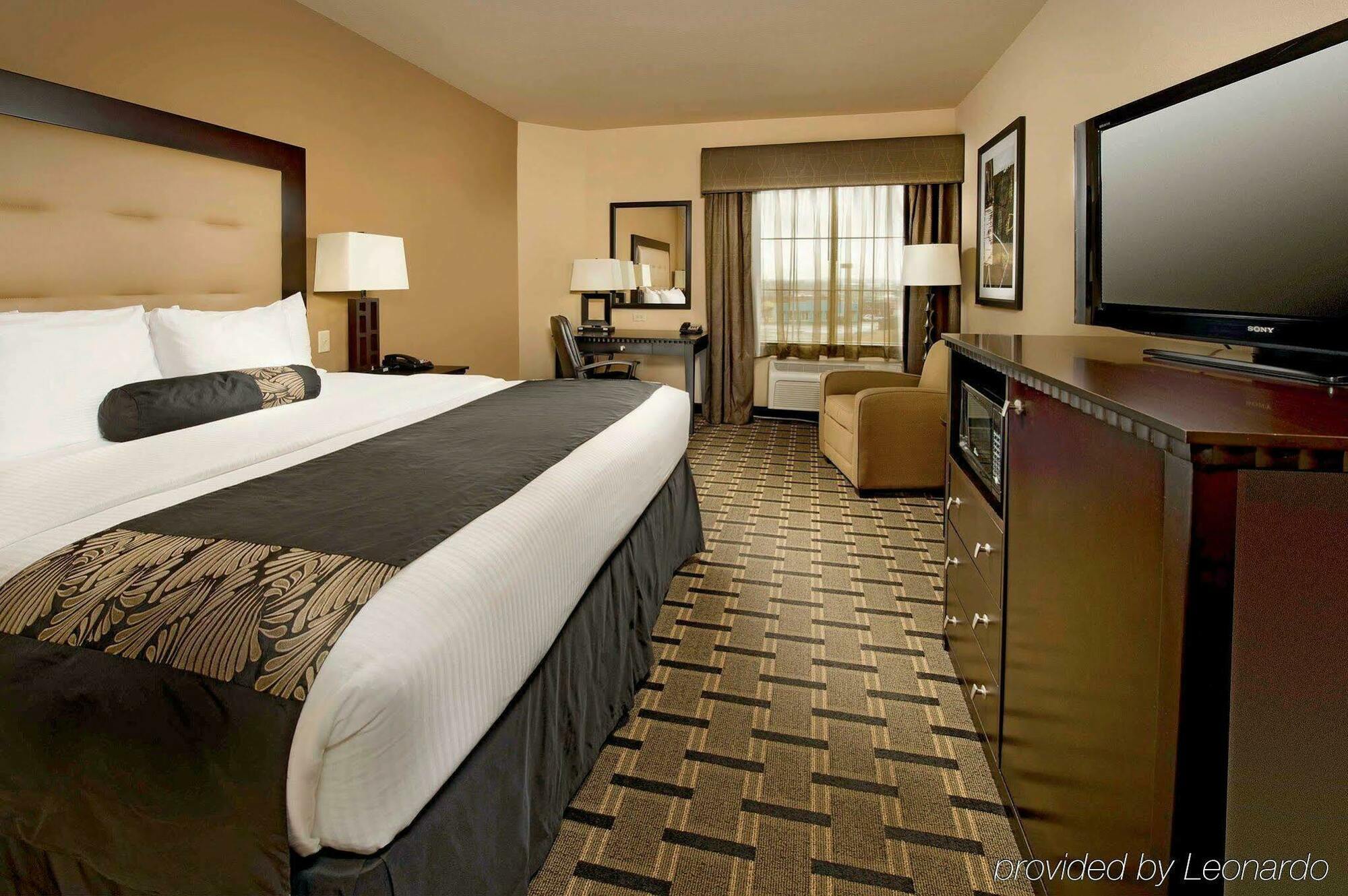 La Quinta By Wyndham Denton - University Drive Bagian luar foto